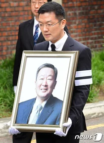 LG家 맏사위 윤관, 120억대 종합소득세 소송 '패소'