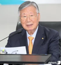 부영 이중근 회장, 제19대 대한노인회장 취임…