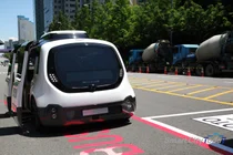 [포토]운전자 없이 스스로 자율주행차 너무 신기해요~