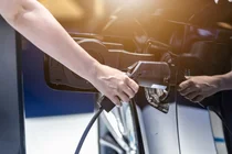 [스투/포커스] ”배터리 비용 낮아져 EV 모델은 4년 안에 3배 증가할 것“