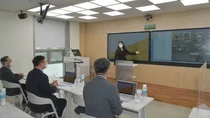 온.오프라인 강의 아우르는 첨단 강의실 등장