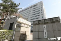 '한국타이어 공개매수 정보 이용 의혹' 법무법인 광장 전 직원 구속