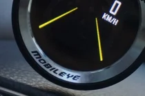 美 모빌아이 38% '↑' vs. 국내 관련주 '↓'