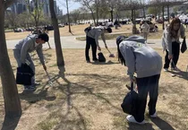 BBQ 올리버스, 지구의 날 맞아 ‘플로깅’ 진행