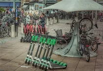 파리의 전기스쿠터 중단이 스마트시티에 미치는 영향은?