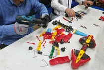 매년 1톤 이상 버려진 플라스틱 장난감으로 의자 등 '업사이클링'