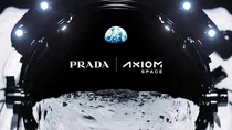 우주인들은 이제 프라다(Prada)를 입는다