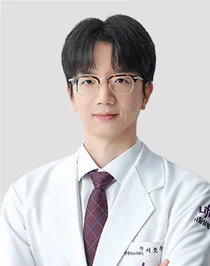 목주름과 얼굴주름 한 번에 개선하는 리프팅 방법은