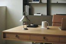 솔루엠, 음료 데우고 휴대폰 충전도 척척..다기능 '무선 스마트 워머’ 출시