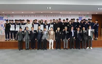 계룡장학재단, 전국체육대회 금메달 획득한 고등·대학생에 장학금 전달