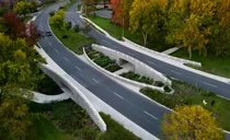 '시멘트' 대신 '유리조각'으로 교량 건설..미끄럽지 않을까