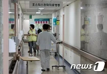 한국인 10명 중 4명 암 걸린다