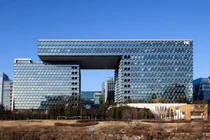 엔씨소프트, 김택진 배우자·동생 내쳤다