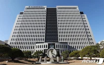 여대 화장실에 붙은 '단기 고액 알바'의 정체