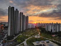 '스타필드 수원' 초대박..화서역 복합상권 들썩 