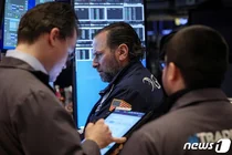 '국내 펀드를 왜 가입시켜? 자녀에게 선물해주고 싶은 펀드는 미국 펀드'