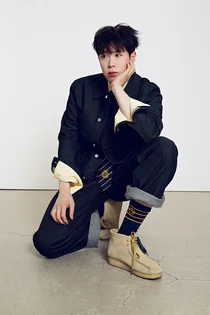 플랙, 새로운 남성 뮤즈 '표지훈' 24 SS 컬렉션 공개