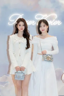 이제훈·수현·권나라·엔믹스 해원&설윤, 로저 비비에 '캔디 클라우드' 팝업스토어 깜짝 방문