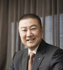 LS, 구자열 의장 56억원..구자은 회장 52억원