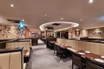 아웃백, 현대백화점 천호점 리로케이션