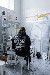 힙한 일러스트로 입은 코오롱스포츠...이나피스퀘어 협업 상품 출시