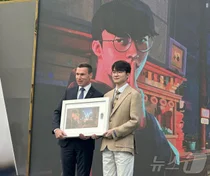 롤(LOL) 절대강자 '페이커' 새겨 넣은 유일뮤이 벤츠