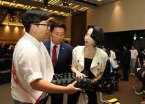 롯데재단, 장애아동·청소년에게 보조기기 지원