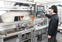 bhc 치킨, ‘튀봇’ 매장 도입 연내 30곳으로 확대