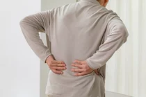 통증 참다 심해지는 퇴행성 허리디스크, 치료 방법은