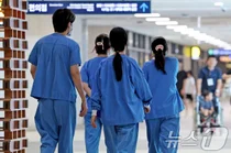 전공의 사직서 처리 시한 D-1…꿈쩍도 안하는 전공의들 