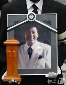 故 현철, 영면에 들다