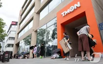 소비자들 티몬 본사 점거..