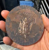 '열흘 만에 녹슨 파리올림픽 동메달' 조직위 