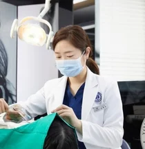 임플란트 재수술 예방..임플란트 수명 늘이는 치과 무절개 임플란트란?