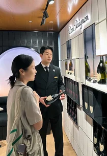 신세계百, 세계 최초 크루그·돔페리뇽 샴페인 단독 매장 오픈
