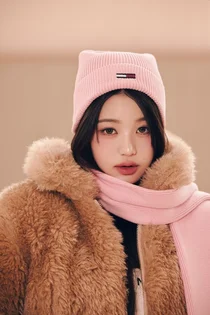 [포토] 장원영, 타미 진스 겨울 캠페인 팔색조 매력