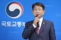 국토부 장관, 디딤돌대출 혼선 사과..금융위원장 