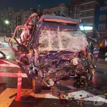 새벽 출근길 40대 여성 역주행에 차량 7대 추돌…1명 사망