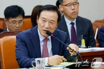 한강 '채식주의자' 경기도 고교서 폐기…임태희 교육감에 사과 요구