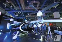 英 '플라잉 택시' 첫 실증 비행 성공…