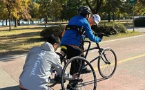 LG전자, 뇌병변 장애인 마라톤 도전에 임직원 페이스 메이커로 응원