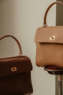 유메르 메르레브, 獨 바인하이머와 협업..독점 컬러 가죽 라인 런칭