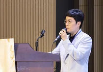 외측인중·입꼬리 입술 가로 확장 수술, 성형외과 전문의에 맡겨야