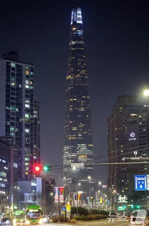 토허제 적용 제외 송파 시그니엘, 60평 85억 거래 '최고가'