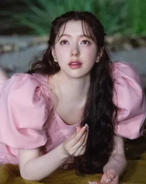 문샤넬, 1위 유지…윈터와 카리나의 도전은 계속된다