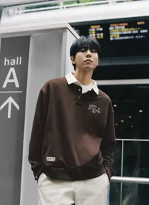 휠라, ‘남친룩’ 주우재와 초코 컬러 돋보이는 봄 스타일링 제안