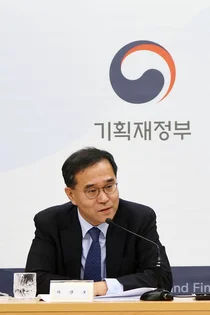 이찬우 신임 NH농협금융지주 회장 취임..“변화 이끌 적임자”