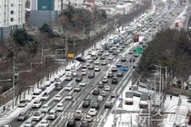 대프리카 대구에 최고 2.2cm '폭설'..눈길사고 다발