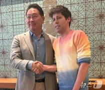 최태원 SK 회장, 올트먼과 AI 협력 논의…곽노정·유영상 사장 배석