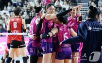 '식빵 언니' 김연경, 코트 떠난다..올 시즌 후 은퇴